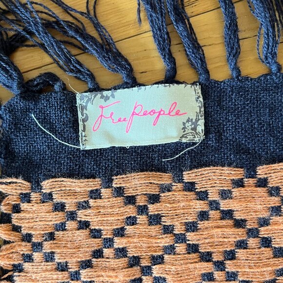 Free People Boho Southwestern Shawl / Poncho (One Size) - Picture 2 of 3